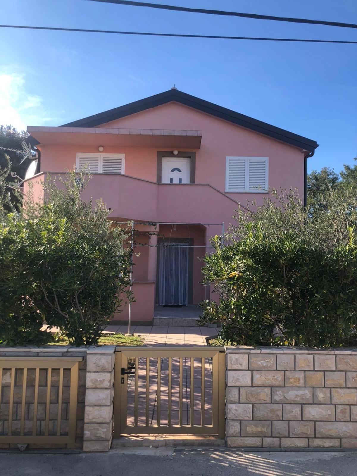 Apartment Milka Vir Bagian luar foto