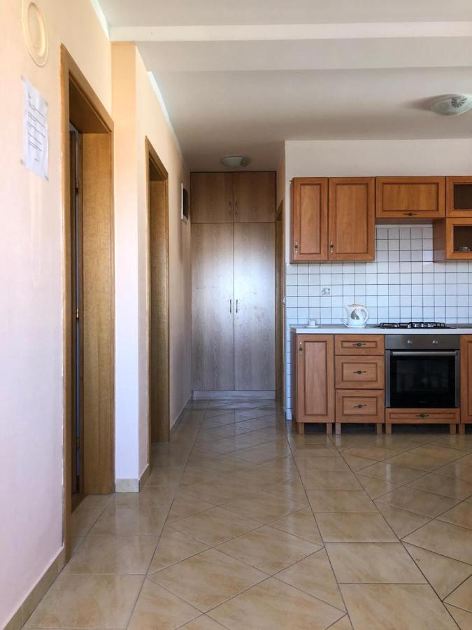 Apartment Milka Vir Bagian luar foto