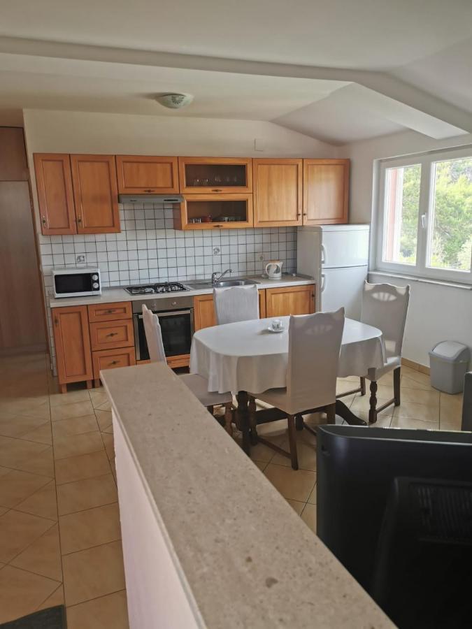 Apartment Milka Vir Bagian luar foto
